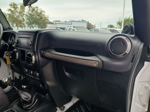 Used 2013 Jeep Wrangler Sport image 14