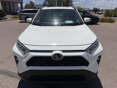 Used 2019 Toyota RAV4 XLE Premium w/ Carpet Mat Package FWD image 8