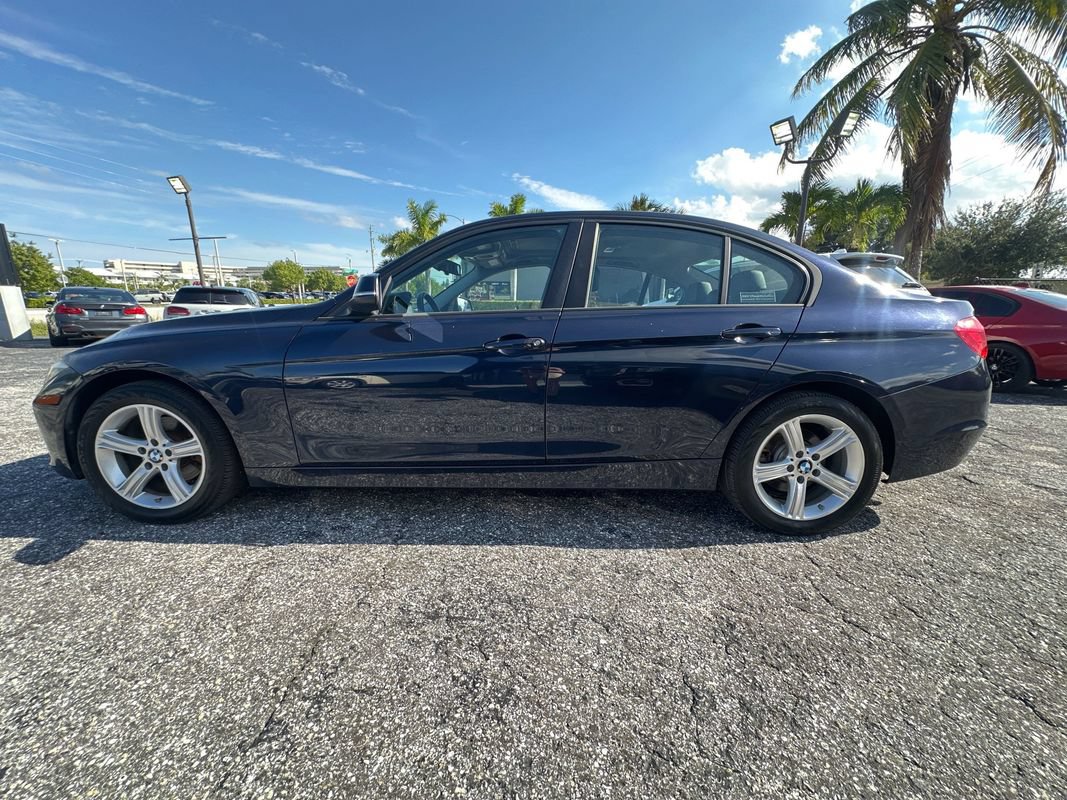 Used 2014 BMW 320i xDrive Sedan AWD/4WD image 8