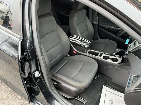 Used 2016 Chevrolet Cruze LS image 26