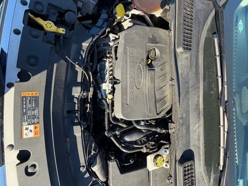 Used 2018 Ford Escape SEL image 19