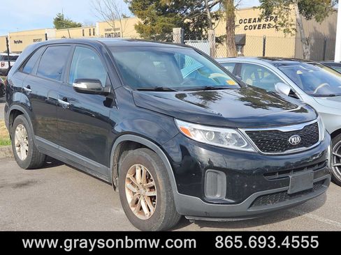 Used 2015 Kia Sorento LX image 1