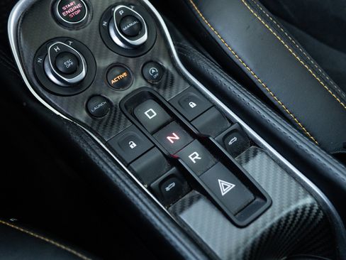 Used 2018 McLaren 570S RWD image 38