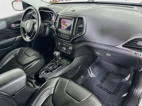 Used 2020 Jeep Cherokee Latitude Plus w/ Cold Weather Group AWD/4WD image 31