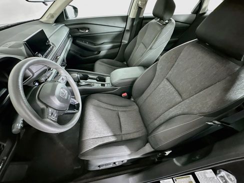 Used 2025 Honda Accord SE image 13
