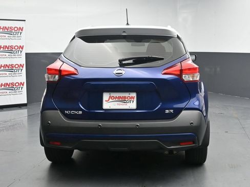Used 2020 Nissan Kicks SR w/ SR Premium Package FWD image 8