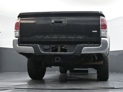 Used 2023 Toyota Tacoma TRD Off-Road image 23