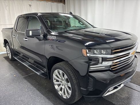 Used 2021 Chevrolet Silverado 1500 High Country w/ Technology Package image 3