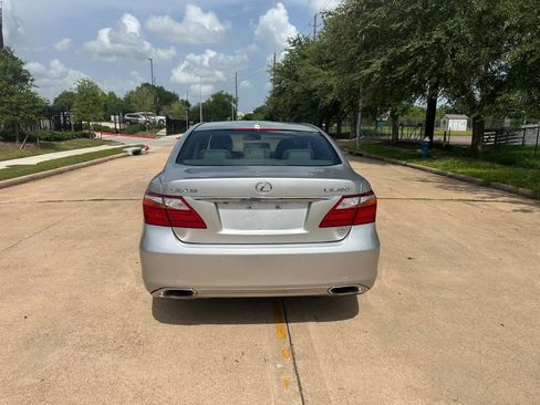 Used 2011 Lexus LS 460 L w/ Rear Seat Upgrade Pkg AWD/4WD image 4