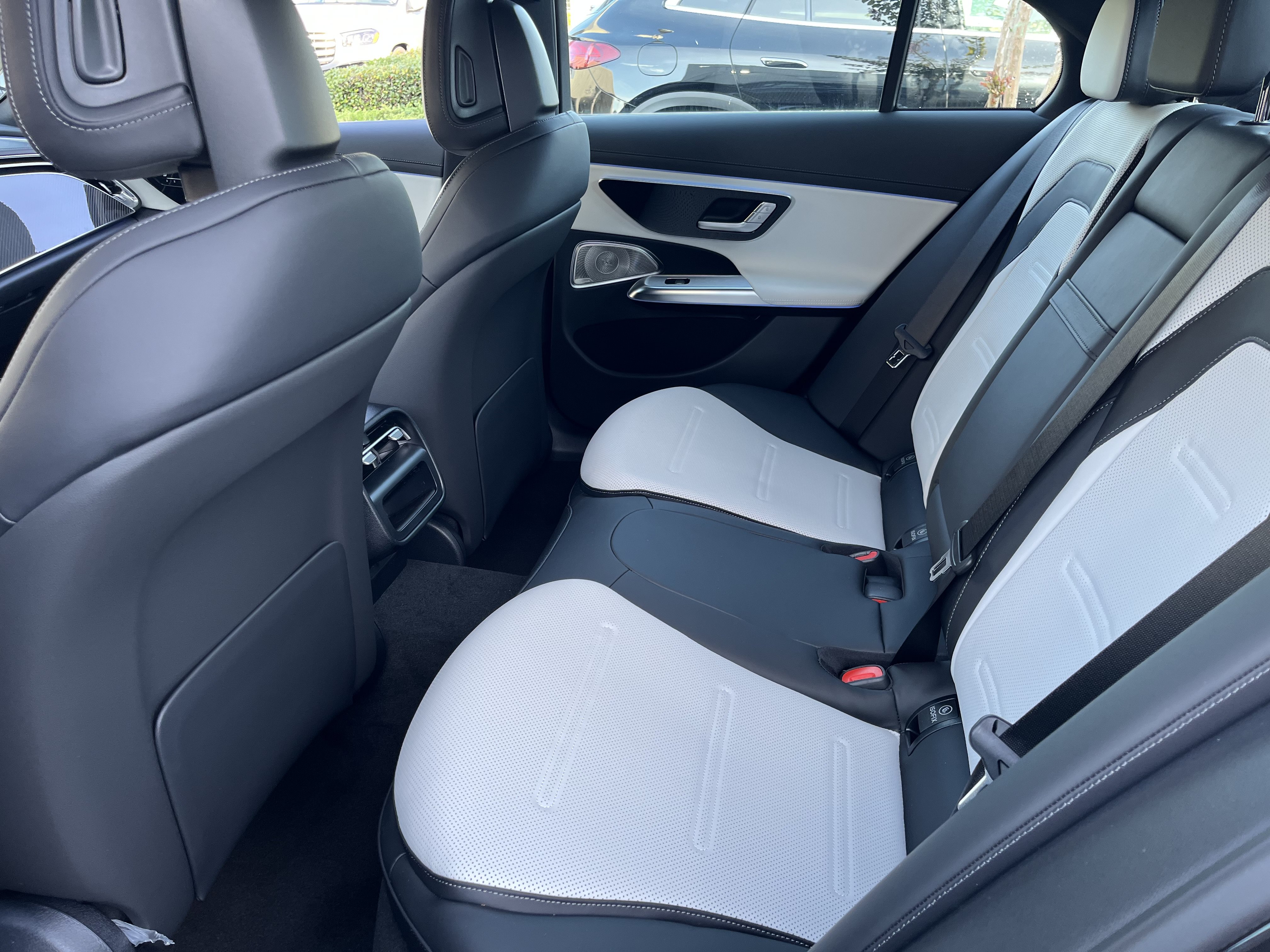 New 2026 Mercedes-Benz E 53 AMG e 4MATIC Sedan image 17