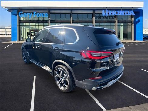 Used 2021 BMW X5 xDrive40i w/ Executive Package image 3