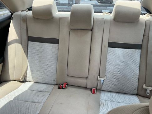 Used 2012 Toyota Camry LE FWD image 13