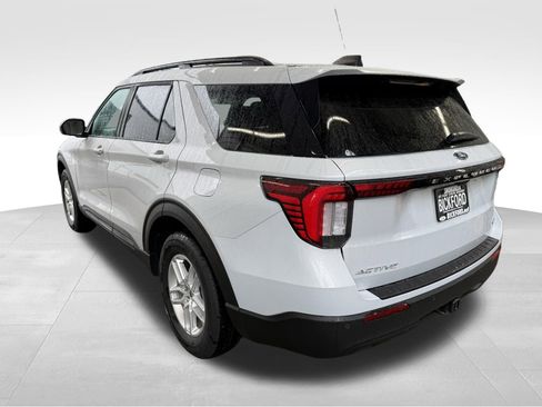 Used 2026 Ford Explorer Active AWD/4WD image 8