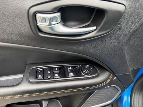 Used 2019 Jeep Compass Limited AWD/4WD image 26