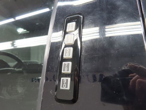 Used 2022 Ford F350 Lariat w/ Black Appearance Package image 53