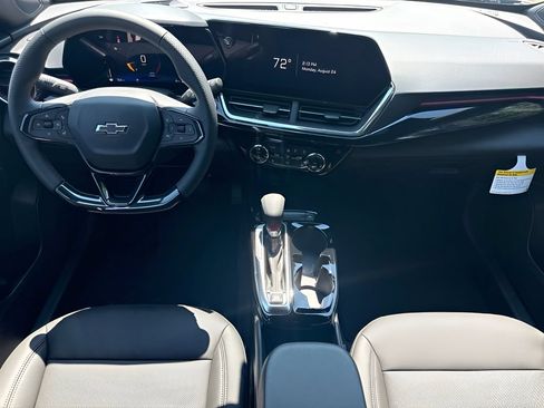 New 2026 Chevrolet Trax RS w/ Sunroof Package FWD image 12