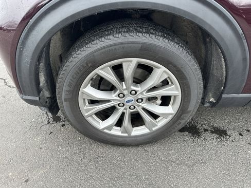 Certified 2023 Ford Explorer Limited w/ Limited Technology Package image 10