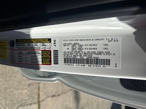 Certified 2025 Toyota Tacoma TRD Sport AWD/4WD image 36