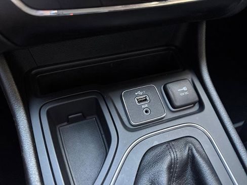 Used 2021 Jeep Cherokee Latitude Plus image 20