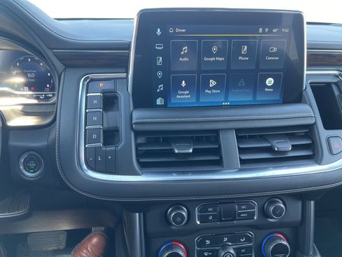 Used 2023 Chevrolet Suburban Premier image 13