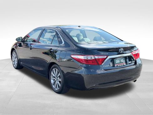 Used 2017 Toyota Camry XLE FWD image 7