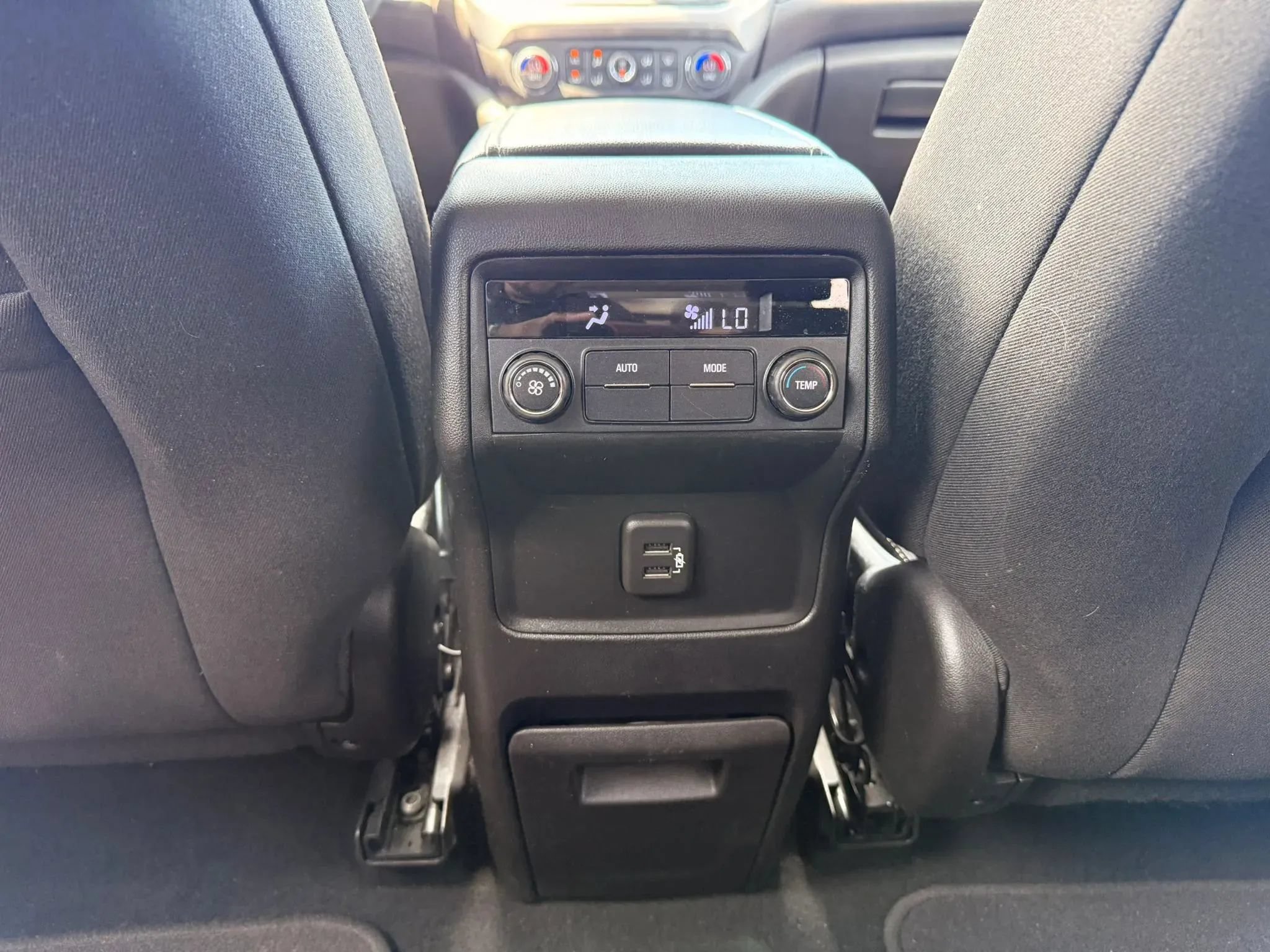 Used 2019 GMC Acadia SLE AWD/4WD image 35