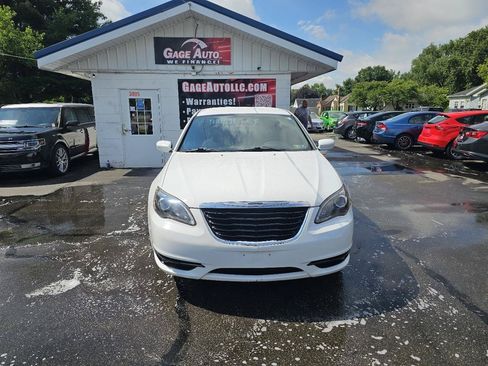Used 2013 Chrysler 200 Touring w/ S Exterior Appearance Pkg FWD image 2