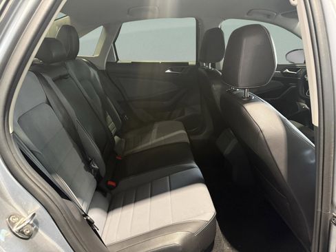 Used 2025 Volkswagen Jetta SE image 25