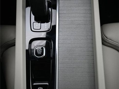 Used 2024 Volvo S60 B5 Ultimate image 10