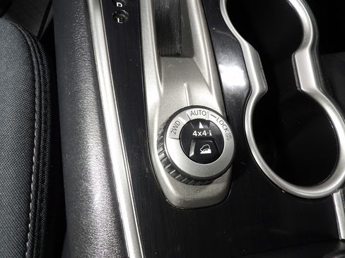 Used 2018 Nissan Pathfinder SV w/ Cargo Package image 17