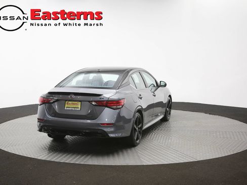 Used 2023 Nissan Sentra SR w/ Midnight Edition Package FWD image 36