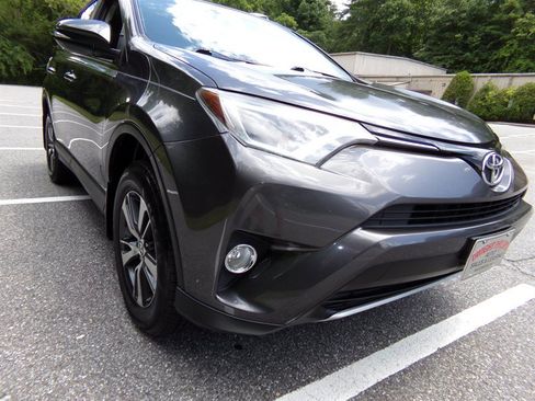 Used 2016 Toyota RAV4 XLE FWD image 4