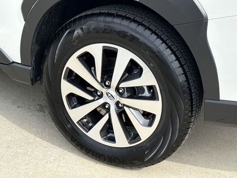 Certified 2025 Subaru Outback Premium image 12