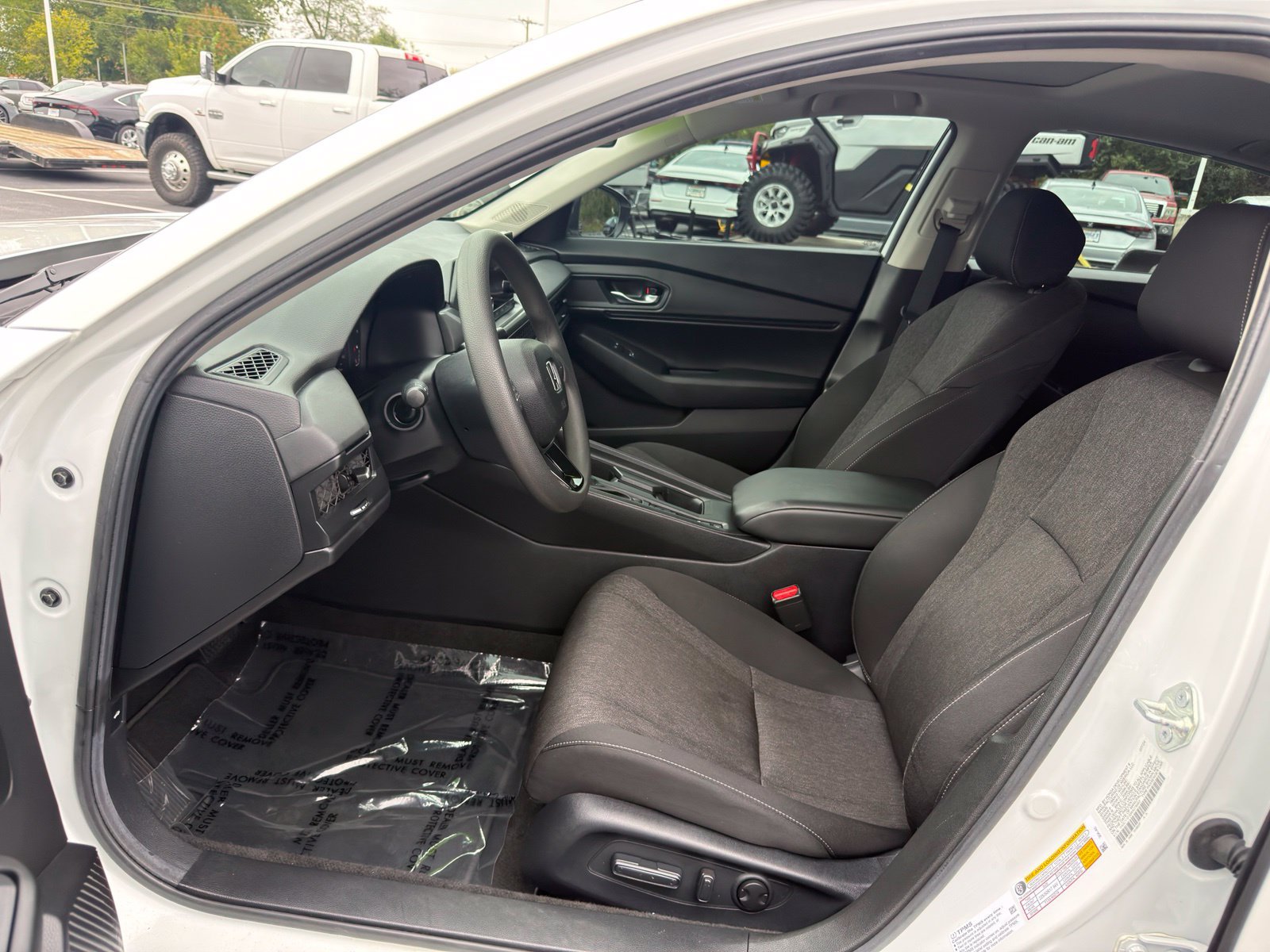 Used 2024 Honda Accord EX image 10