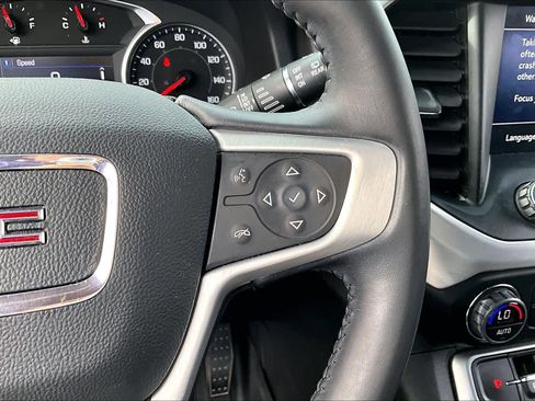 Used 2020 GMC Acadia SLE w/ LPO, Floor Liner Package image 23