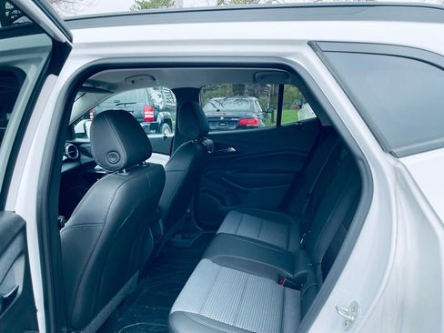 Used 2024 Chevrolet Trax LT w/ Driver Confidence Package image 22