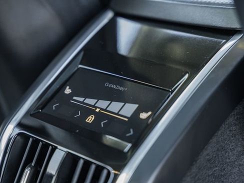 Used 2023 Volvo S90 B6 Ultimate image 33