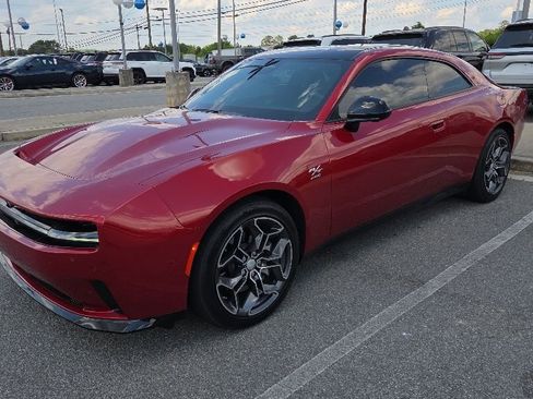 Used 2024 Dodge Charger Daytona R/T w/ Plus Group AWD/4WD image 1