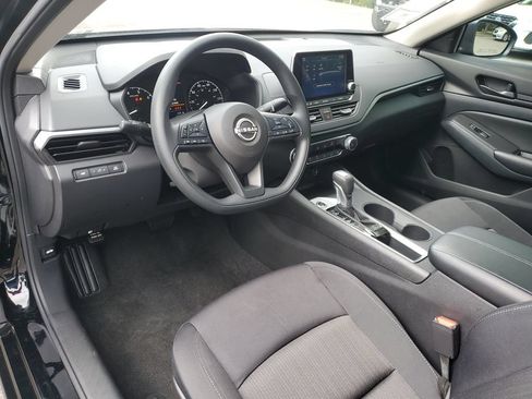Certified 2025 Nissan Altima 2.5 S FWD image 16