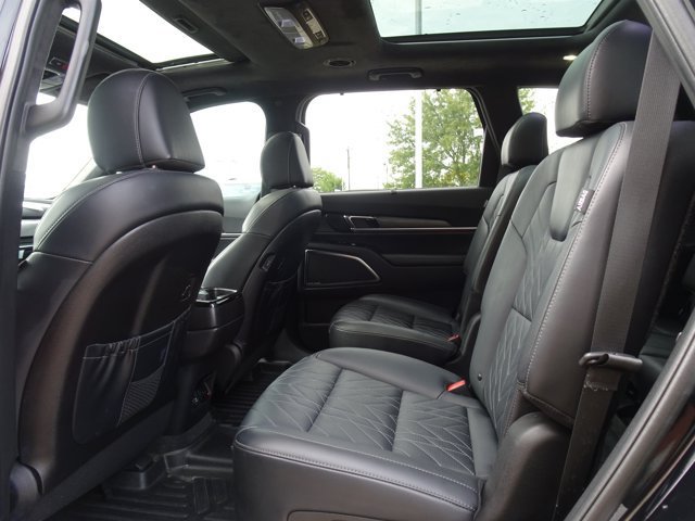Used 2024 Kia Telluride SX Prestige X-Pro AWD/4WD image 16