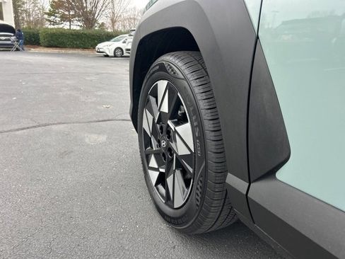 Used 2025 Hyundai Kona SEL image 11