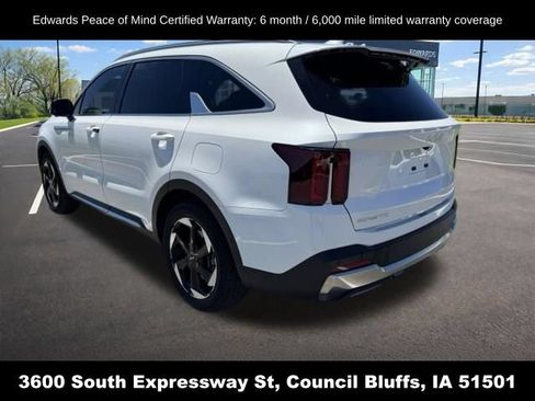 Used 2025 Kia Sorento SX Prestige AWD/4WD image 3