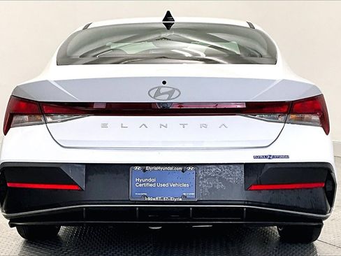 Certified 2024 Hyundai Elantra SEL image 4