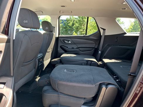 Used 2018 Chevrolet Traverse LT AWD/4WD image 10