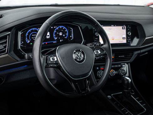 Used 2019 Volkswagen Jetta SEL Premium image 10