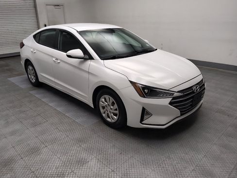 Used 2019 Hyundai Elantra SE w/ Cargo Package FWD image 11