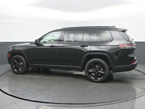 New 2025 Jeep Grand Cherokee L Limited image 3