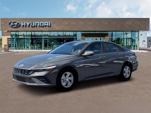 New 2026 Hyundai Elantra SE w/ Cargo Package image 2