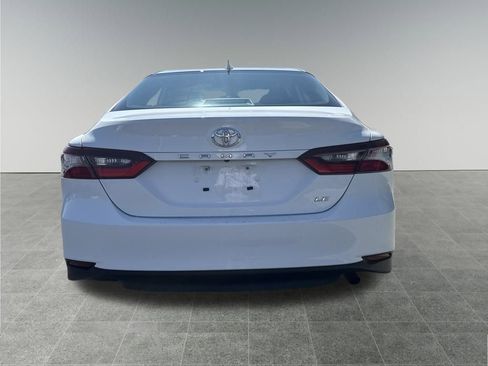 Used 2024 Toyota Camry LE image 4
