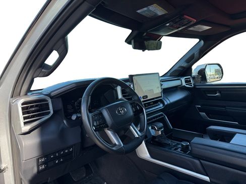 Used 2023 Toyota Tundra Platinum image 9